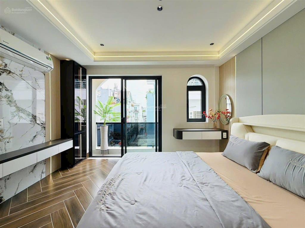 Chủ đi định cư bán nhà nguyễn văn trángq1, gần đại học hoa sen. giá 5tỷ650/79m2 đang cho thuê 27tr