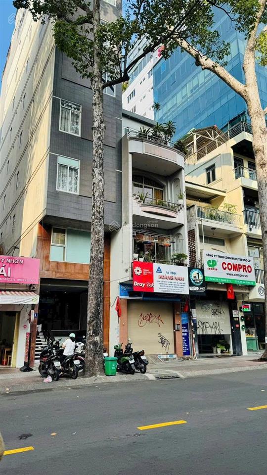 Cần tiền bán gấp nhà tôn thất tùng  q1 gần công viên 23 tháng 9. 73.44m2 đang cho thuê 29 triệu