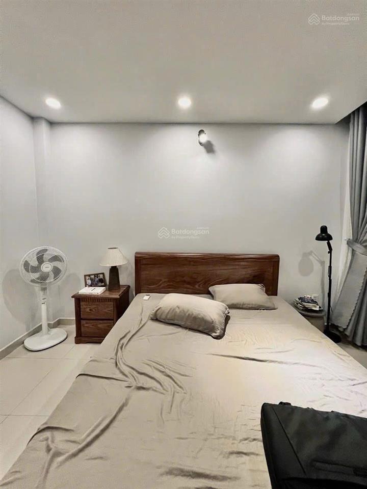 Chủ cần tiền bán gấp nhà vĩnh viễn  p2  q10, gần cao đẳng kinh tế. 82m2 đang cho thuê 25tr