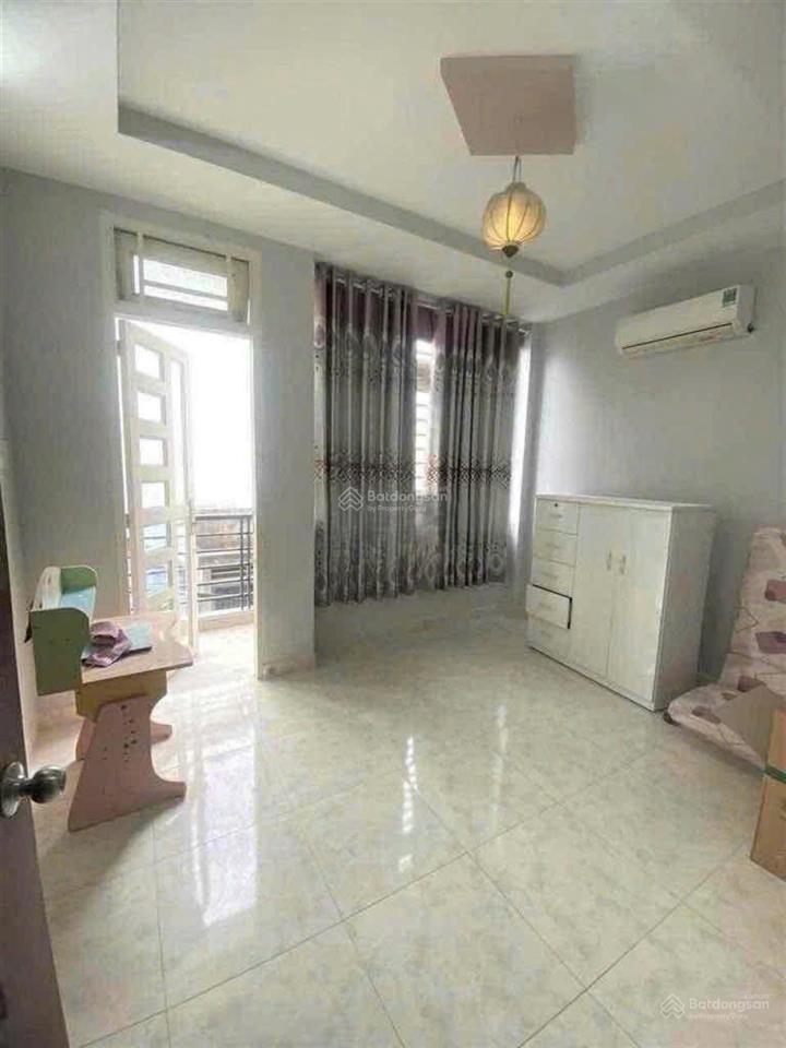 Chính chủ bán nhà cây điệpđakaoq1, gần tiểu học đinh tiên hoàng. 4tỷ1 dt 70m2 đang cho thuê 27tr