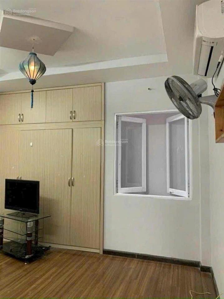 Chính chủ bán nhà cây điệpđakaoq1, gần tiểu học đinh tiên hoàng. 4tỷ1 dt 70m2 đang cho thuê 27tr
