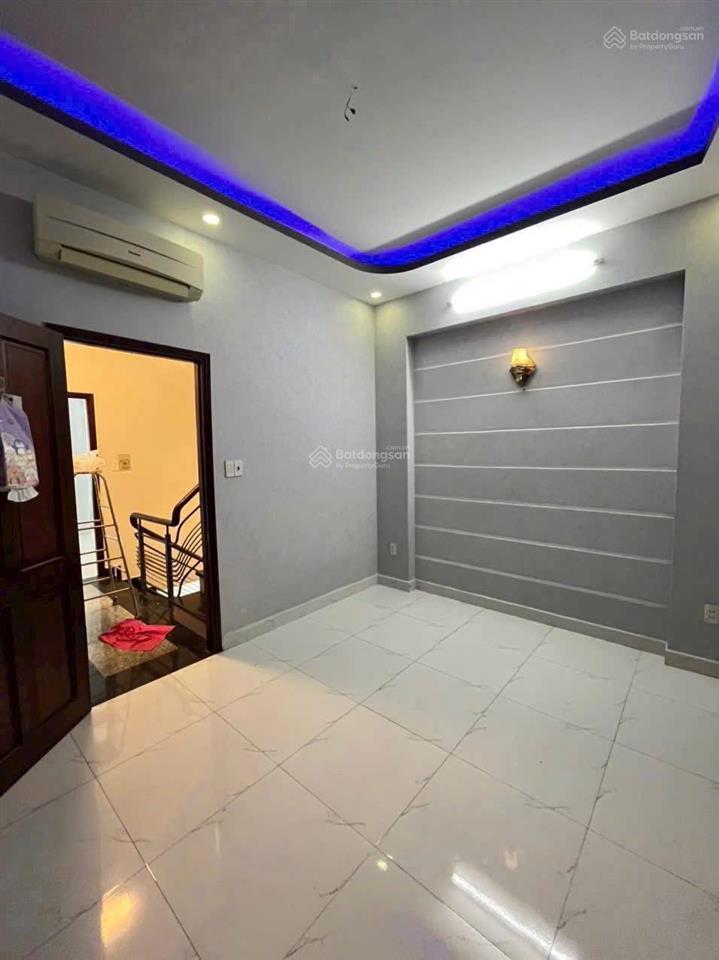 Chỉ 5tỷ590 hữu nhà 82m2 đang cho thuê 30tr. đường oto lưu văn langbến thànhq1, gần chợ bến thành