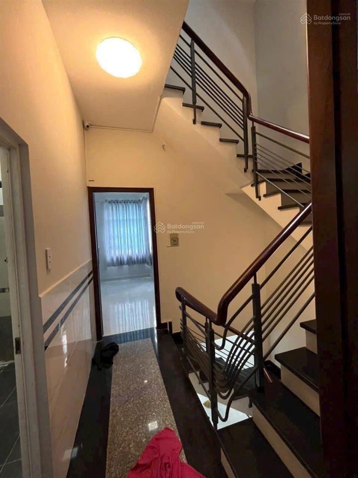 Chỉ 5tỷ590 hữu nhà 82m2 đang cho thuê 30tr. đường oto lưu văn langbến thànhq1, gần chợ bến thành