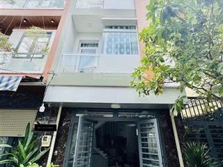 Chỉ 5tỷ590 hữu nhà 82m2 đang cho thuê 30tr. đường oto lưu văn langbến thànhq1, gần chợ bến thành