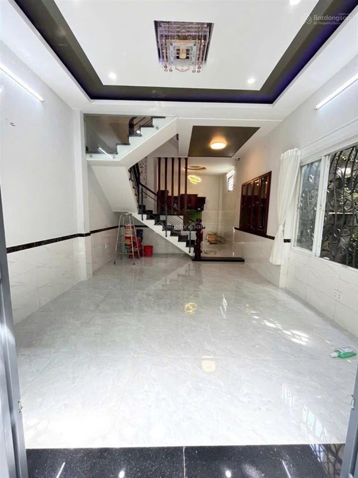 Chỉ 5tỷ590 hữu nhà 82m2 đang cho thuê 30tr. đường oto lưu văn langbến thànhq1, gần chợ bến thành