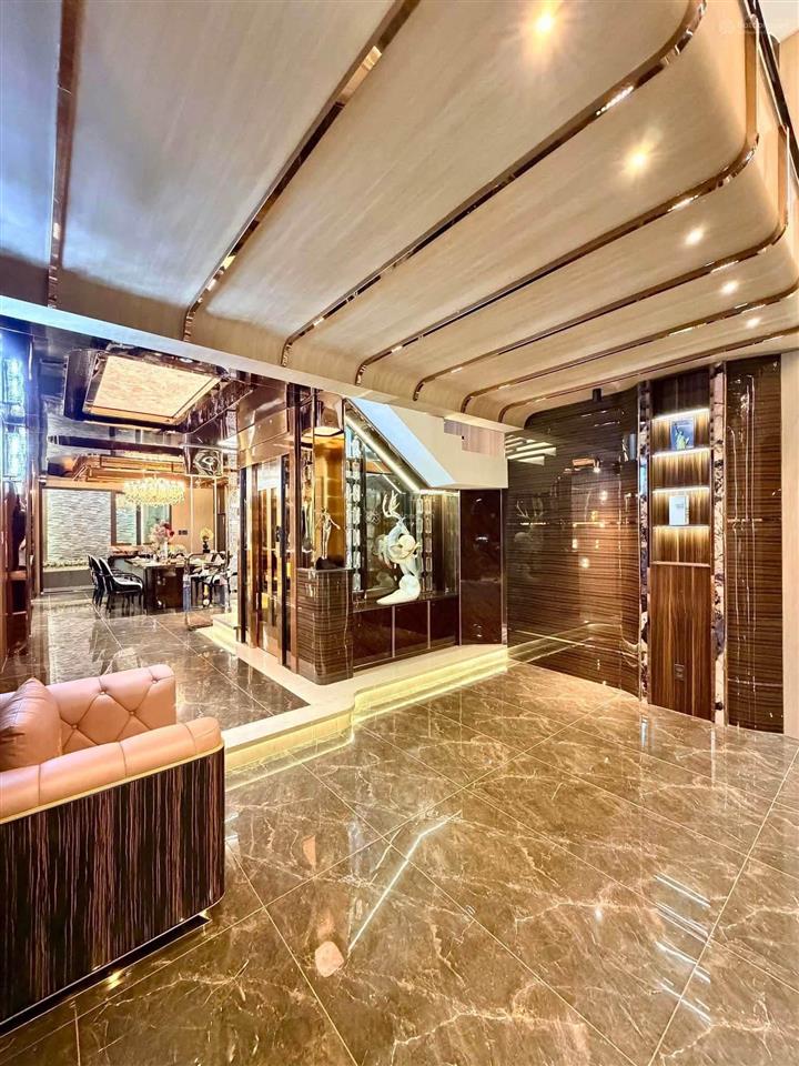 Cô na đi định cư bán nhà nguyễn an ninhbến thànhq1 gần chợ bến thành 5tỷ5/80m2 đang cho thuê 28tr