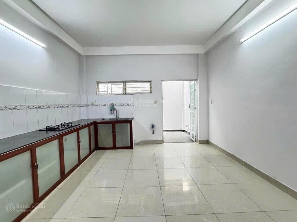 Giảm giá bán nhanh nhà lê quốc hưng  p13  q4, gần chợ xóm chiếu. dt 75m2 đang cho thuê 22tr