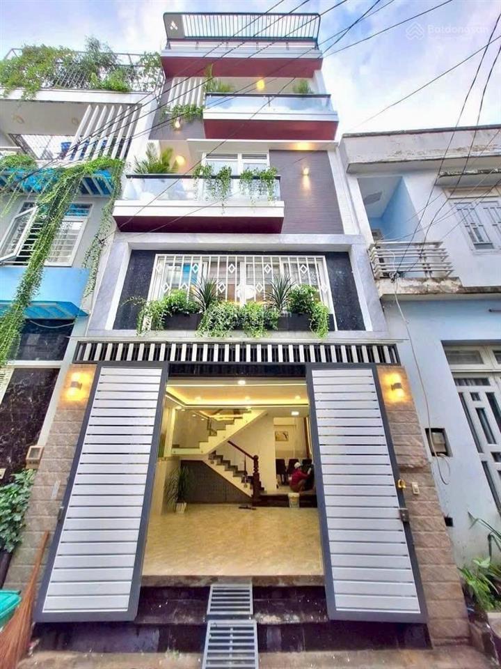 Cô hai cần bán gấp nhà mạc đĩnh chiq1, gần công viên lê văn tám. 4tỷ590/78,6m2 đang cho thuê 30tr