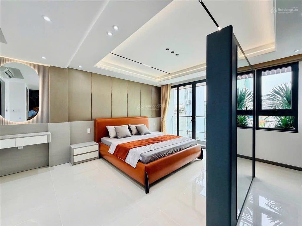 Chính chủ giảm giá bán nhanh nhà trần cao vân  q3, gần hồ con rùa. dt 74m2 đang cho thuê 25tr