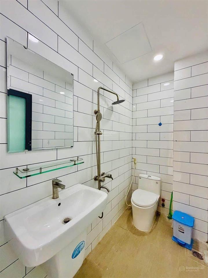Chính chủ giảm giá bán nhà lò siêup8q11 gần thpt nguyễn hiền. 79m2 đang cho thuê 20triệu