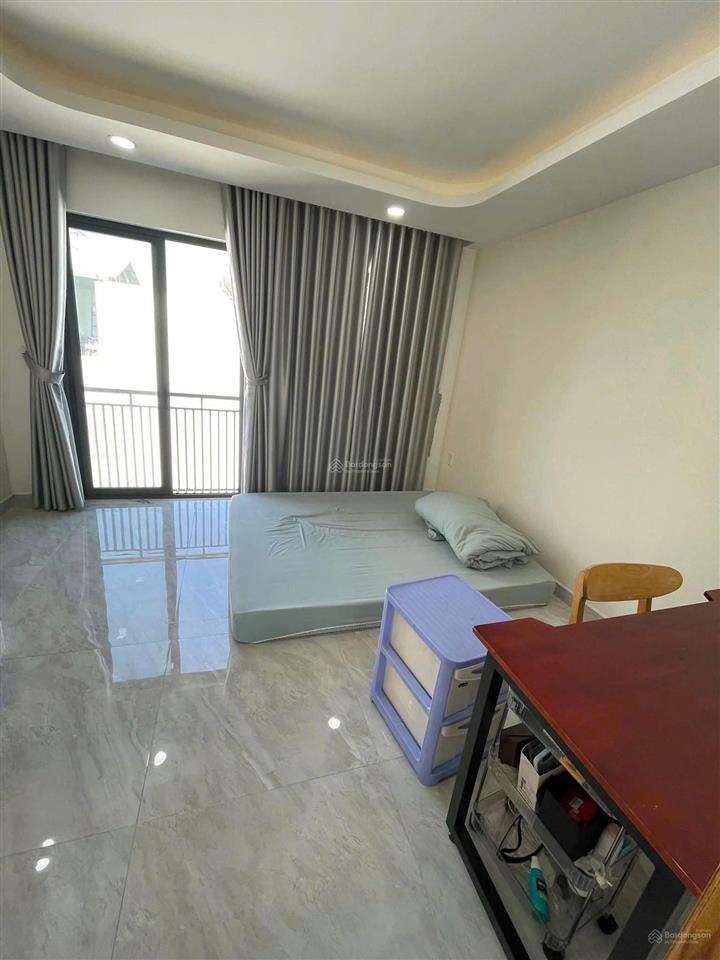Cô vân đi mỹ ở cần bán nhà nguyễn thái bình q1, gần chợ dân sinh. dt 69m2 đang cho thuê 22tr