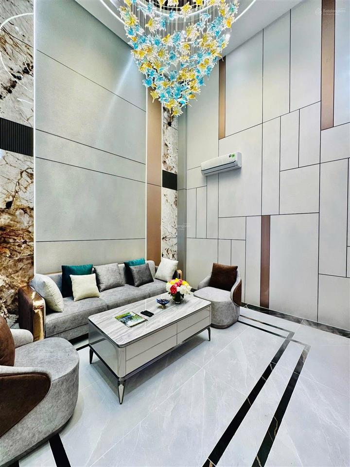 Cô hà về quê ở cần bán nhà nguyễn văn giai  đa kao  q1 gần chợ đa kao. 80m2 đang cho thuê 29tr