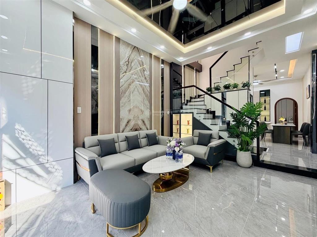 Cô ái đi định cư bán nhà tăng bạt hổp11bình thạnh gần chợ phan văn trị. 80m2 cho thuê 23tr