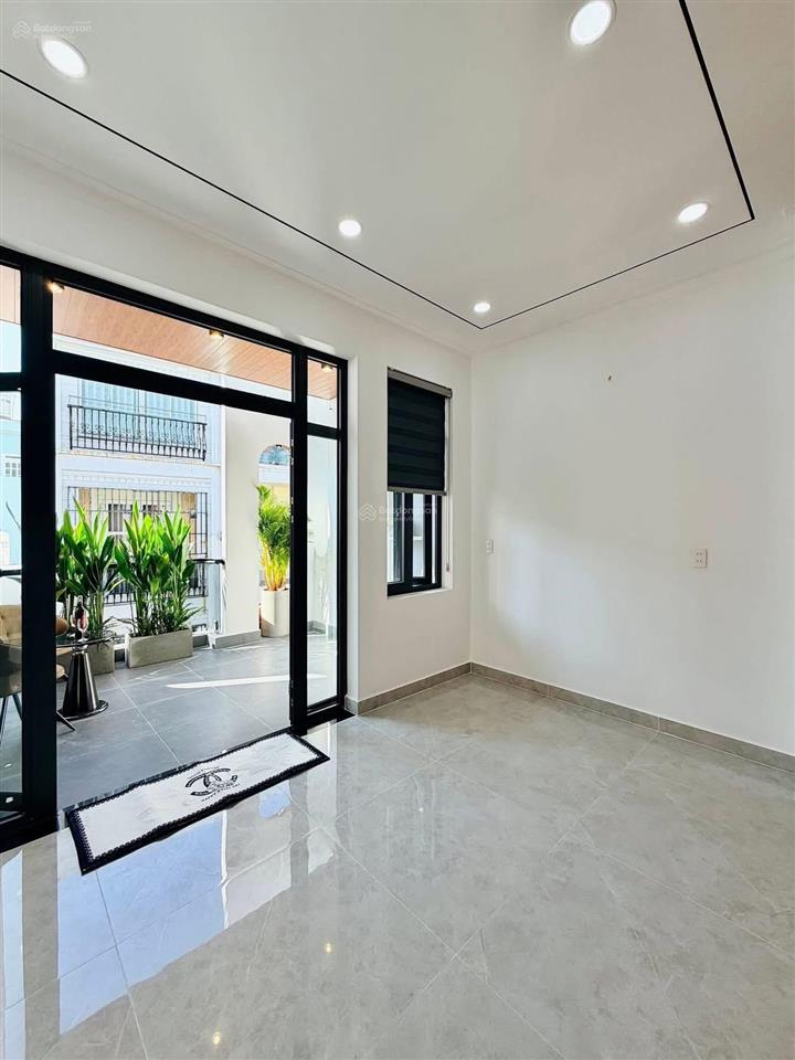 Cô ái đi định cư bán nhà tăng bạt hổp11bình thạnh gần chợ phan văn trị. 80m2 cho thuê 23tr