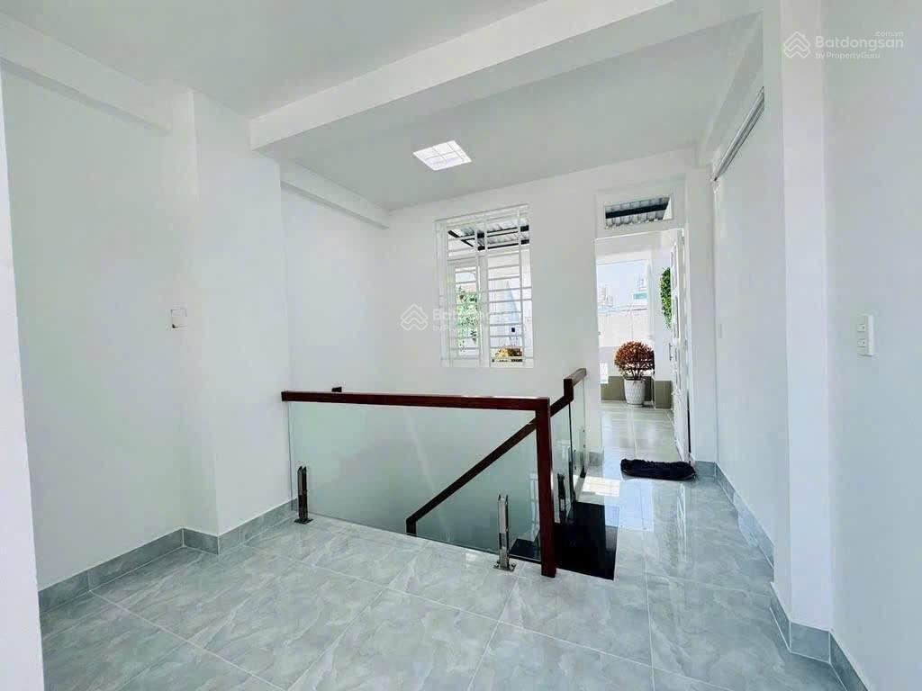 Sở hữu nhà 80m2 đường trần bình trọng  p1  q5 gần cao đẳng kinh tế đối ngoại. đang cho thuê 20tr