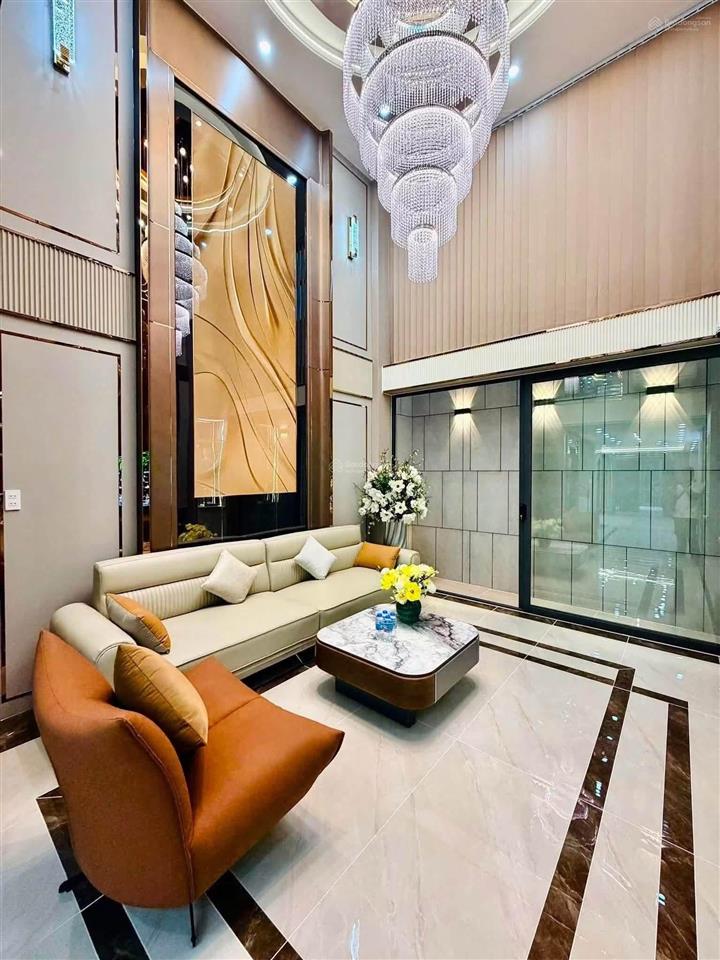 Tôi cần tiền bán nhà võ thị sáu  q3, gần vòng xoay dân chủ. dt 76,8m2 đang cho thuê 27tr