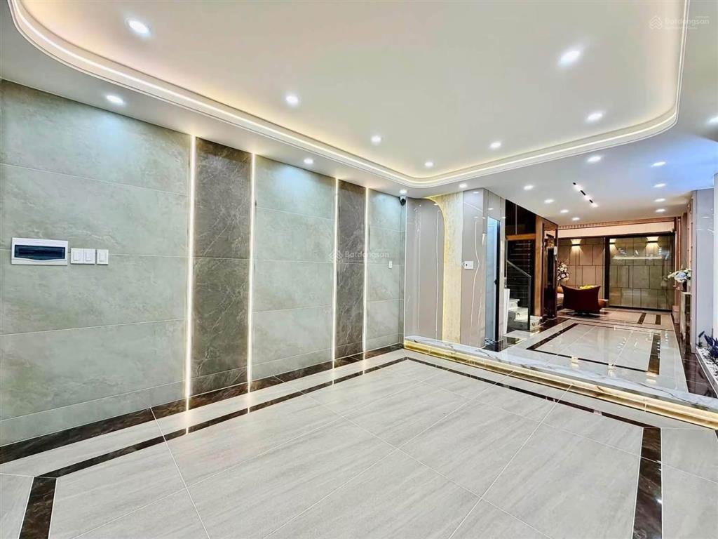 Tôi cần tiền bán nhà võ thị sáu  q3, gần vòng xoay dân chủ. dt 76,8m2 đang cho thuê 27tr