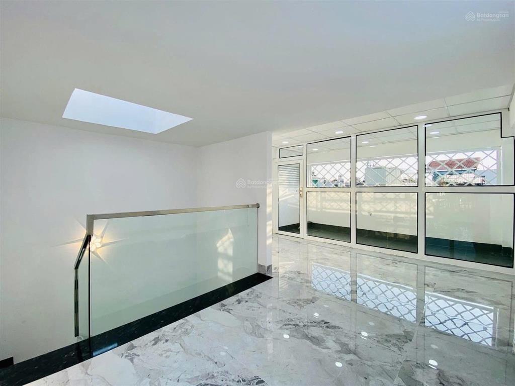 Cô my bán nhà trần não  an khánh  q2, gần đại học giao thông vận tải. dt 81m2 đang cho thuê 23tr