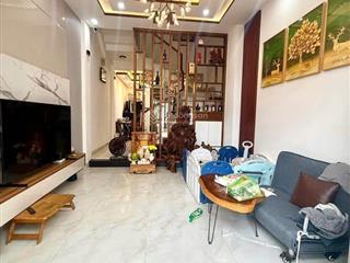 Bán nhà 2 tầng khu lê văn việt  58m2  ngang 4,2  3pn  tặng nội thất  chỉ 4,5 tỷ