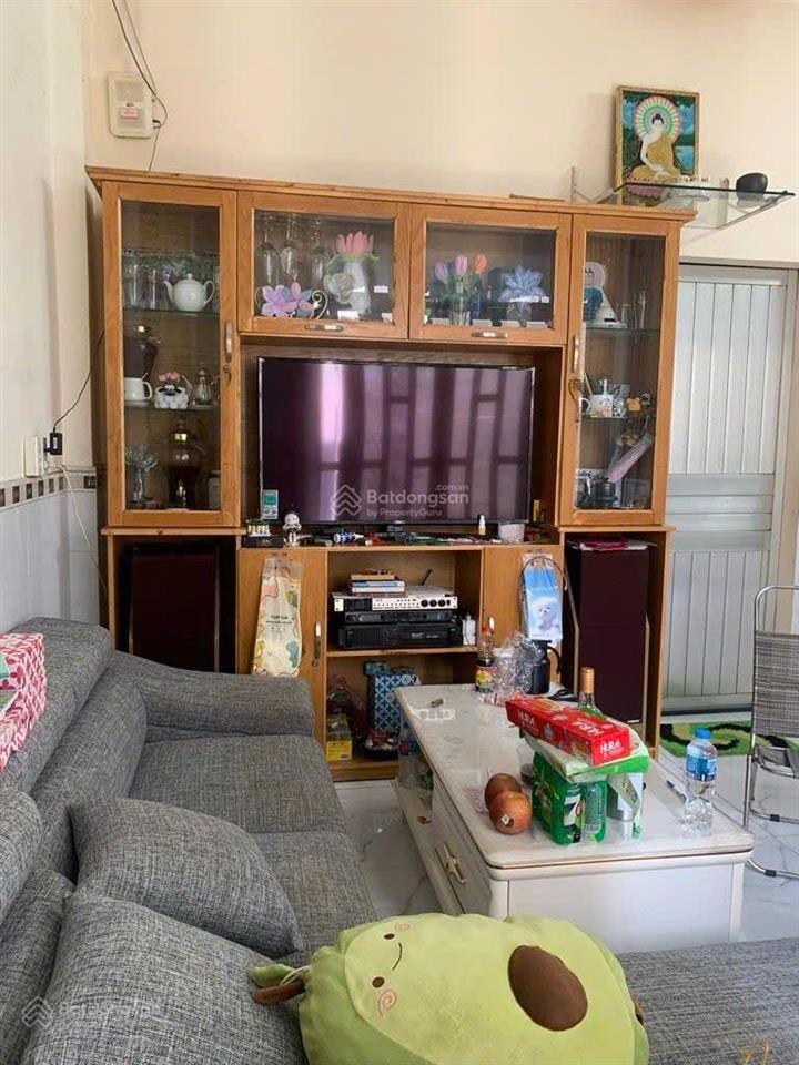 Nhà nguyễn văn quá ngay nhà hàng đông phương  sổ riêng 5*11m2  6.7 tỷ