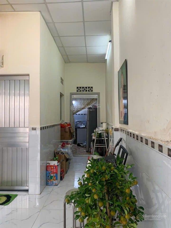 Nhà nguyễn văn quá ngay nhà hàng đông phương  sổ riêng 5*11m2  6.7 tỷ