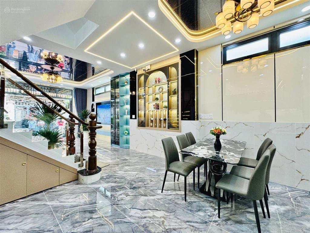 Với 5tỷ8 sở hữu nhà 100m2 trần hưng đạo, cầu kho, q1, gần th trần hưng đạo thuê 38tr/th