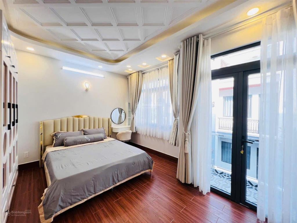 Chú chiến bán nhà tăng bạt hổ, p11, bình thạnh, giá 4tỷ gần đh văn lang, dt 76,5m2 thuê 27tr/th