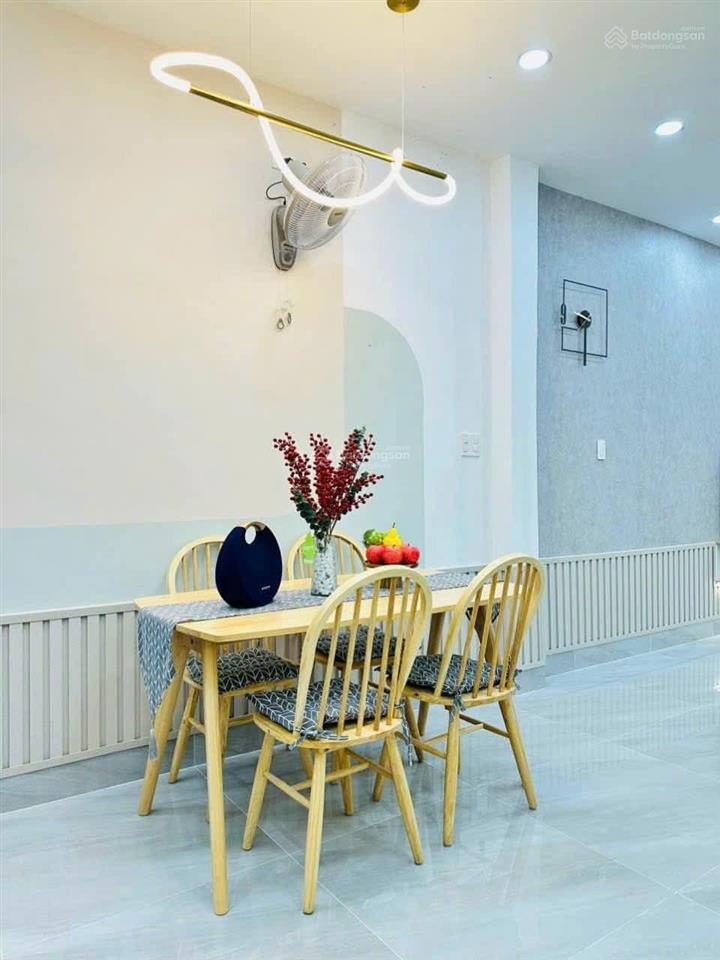 Bán gấp nhà nguyễn văn đậu, p6, phú nhuận, gần bệnh viện ung bướu, giá 3tỷ6 dt 82,8m2 còn hđ thuê