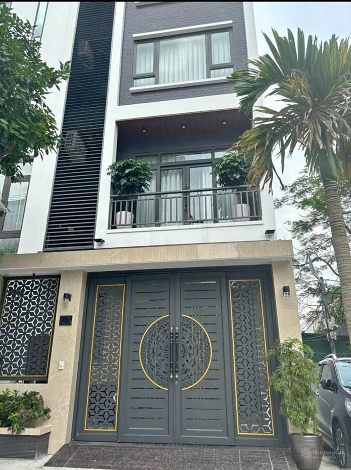 Tôi cần bán nhà lý chính thắng, võ thị sáu, q3 giá 4tỷ6 gần thpt nguyễn thị diệu, dt 80m2