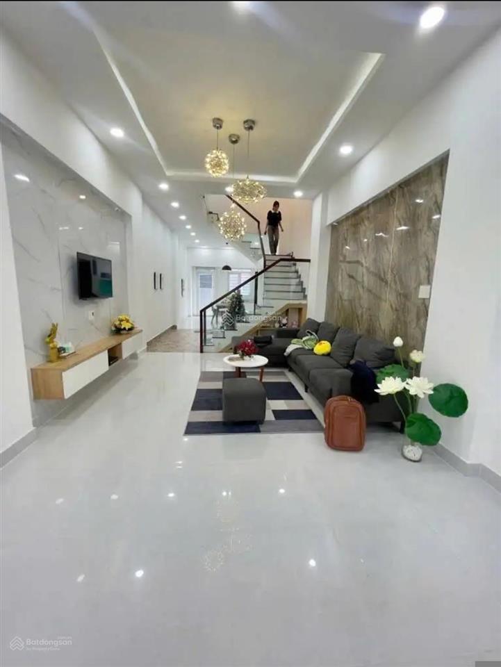 Cần bán nhà bành văn trân, p7, tân bình, giáp quận 3, ngay thcs tân bình, dt 75m2