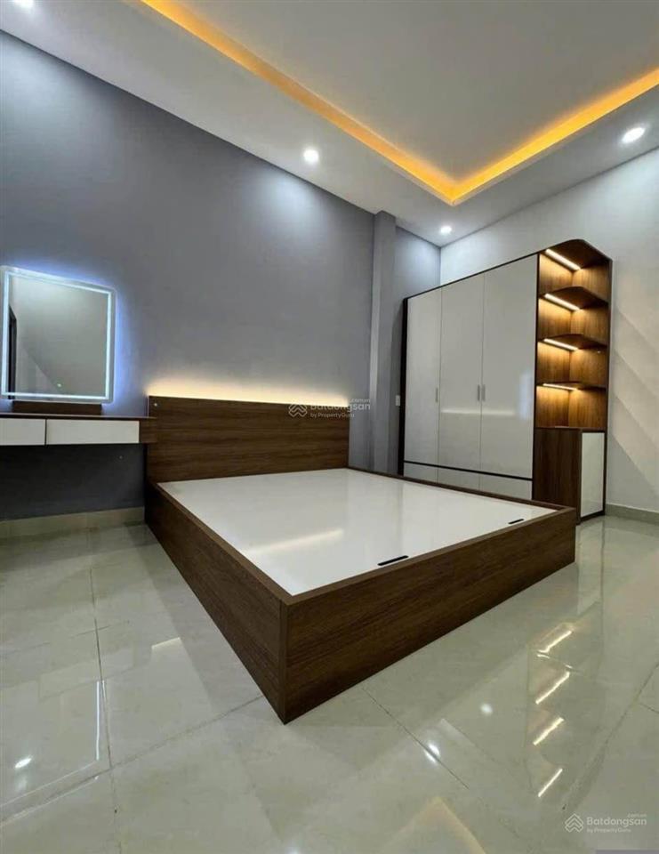 Cần bán nhà bành văn trân, p7, tân bình, giáp quận 3, ngay thcs tân bình, dt 75m2