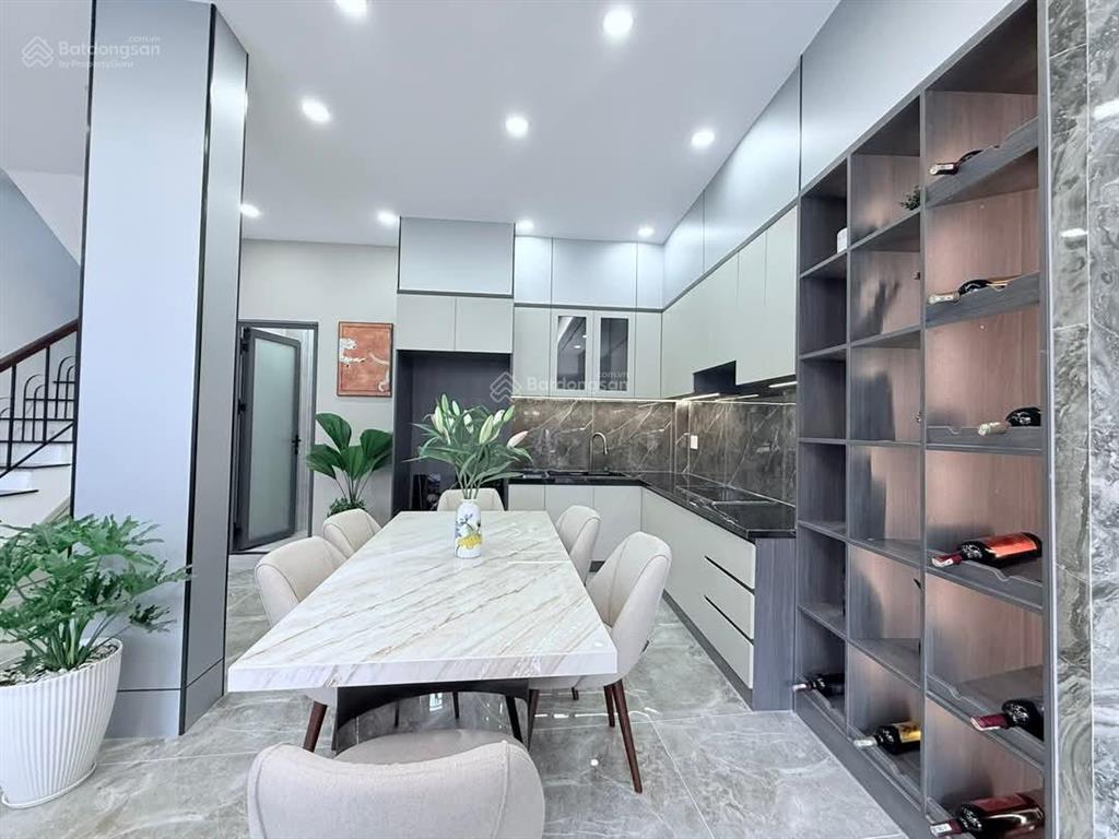 Chú tư cần bán nhà diên hồng p1 bình thạnh gần chợ bà chiểu, dt 75,6m² cho thuê 19tr/th