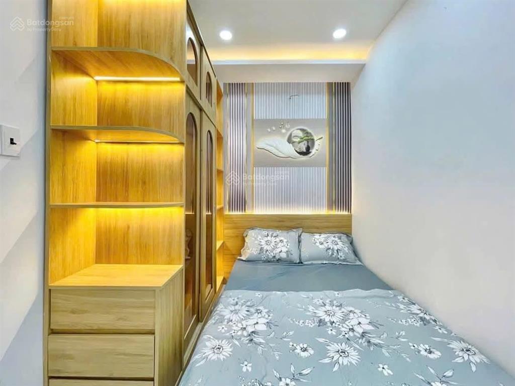 Chính chủ cần bán gấp nhà mai văn ngọc, p10, phú nhuận, dt 67,2m2, hđ thuê 18 triệu/th