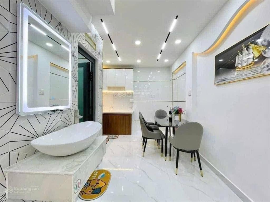 Chính chủ cần bán gấp nhà mai văn ngọc, p10, phú nhuận, dt 67,2m2, hđ thuê 18 triệu/th