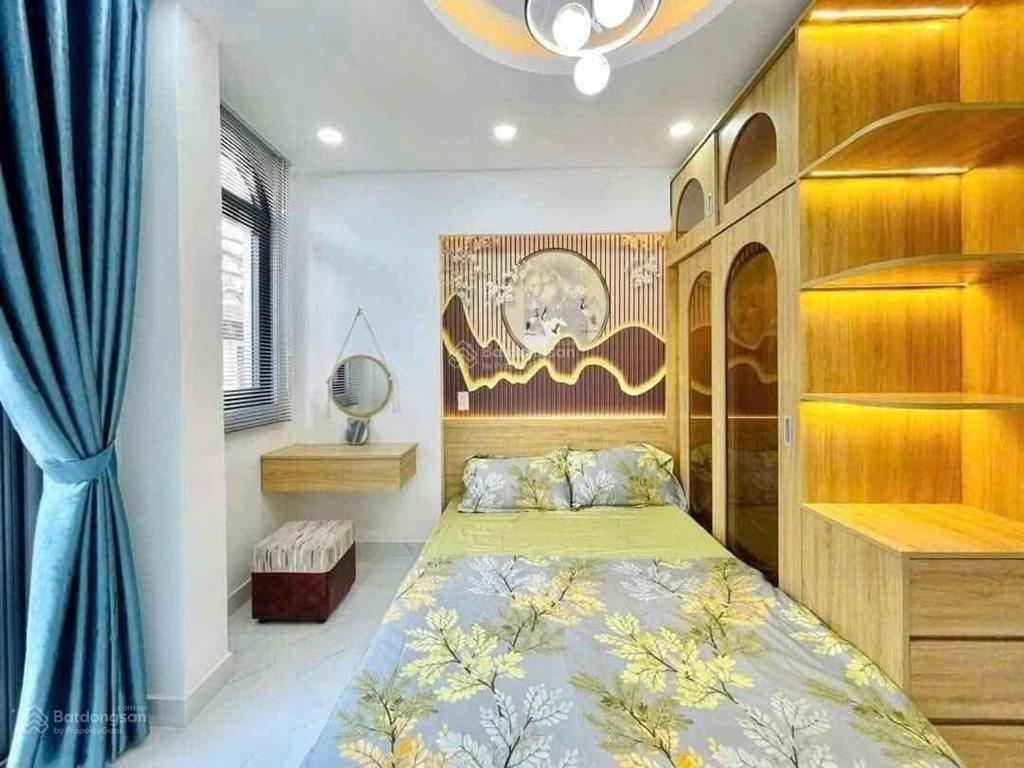 Chính chủ cần bán gấp nhà mai văn ngọc, p10, phú nhuận, dt 67,2m2, hđ thuê 18 triệu/th