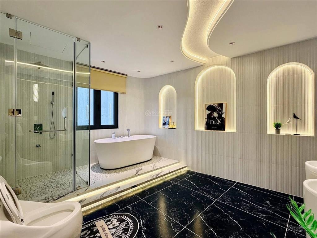 Tôi bán nhà nguyễn thị tần, p. rạch ông, q8 sát chợ rạch ông, dt 67,2m2, cho thuê 24 tr/th