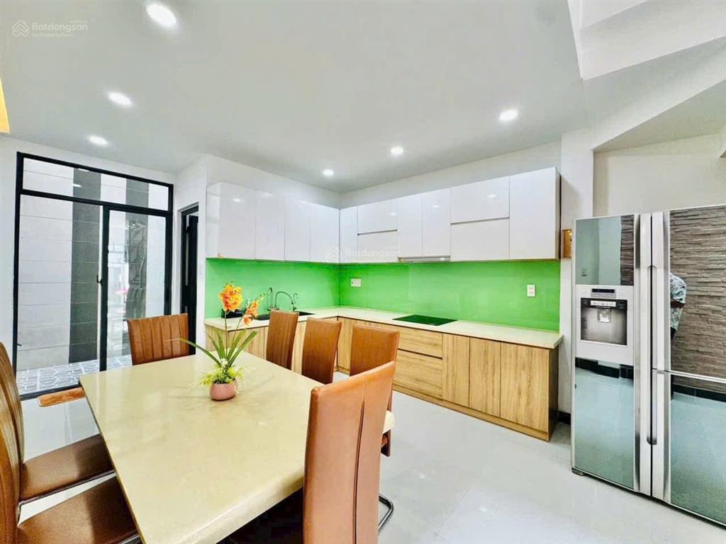 Sốc! sở hữu nhà cao đạt p1 q5 gần cđ kinh tế đối ngoại, cho thuê 25 triệu/th dt 90m2