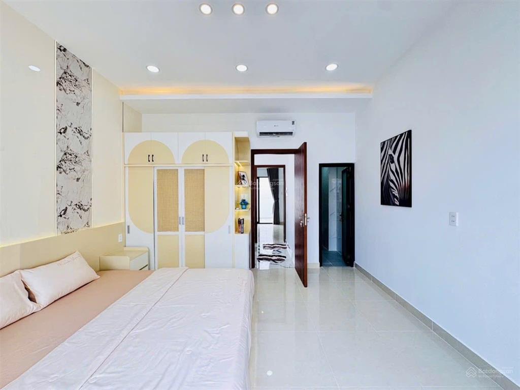 Bán nhà đường lý thái tổ, p10, q10, gần ngã bảy lý thái tổ, giá 3tỷ990 dt 72m2, hđ thuê 20tr/th