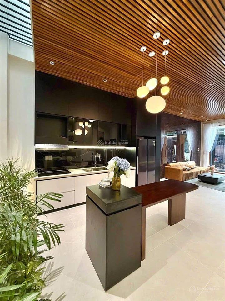 Bán nhà nguyễn thị minh khai, bến nghé, q1, gần nhà thờ đức bà dt 80m2, thuê 38 tr/th