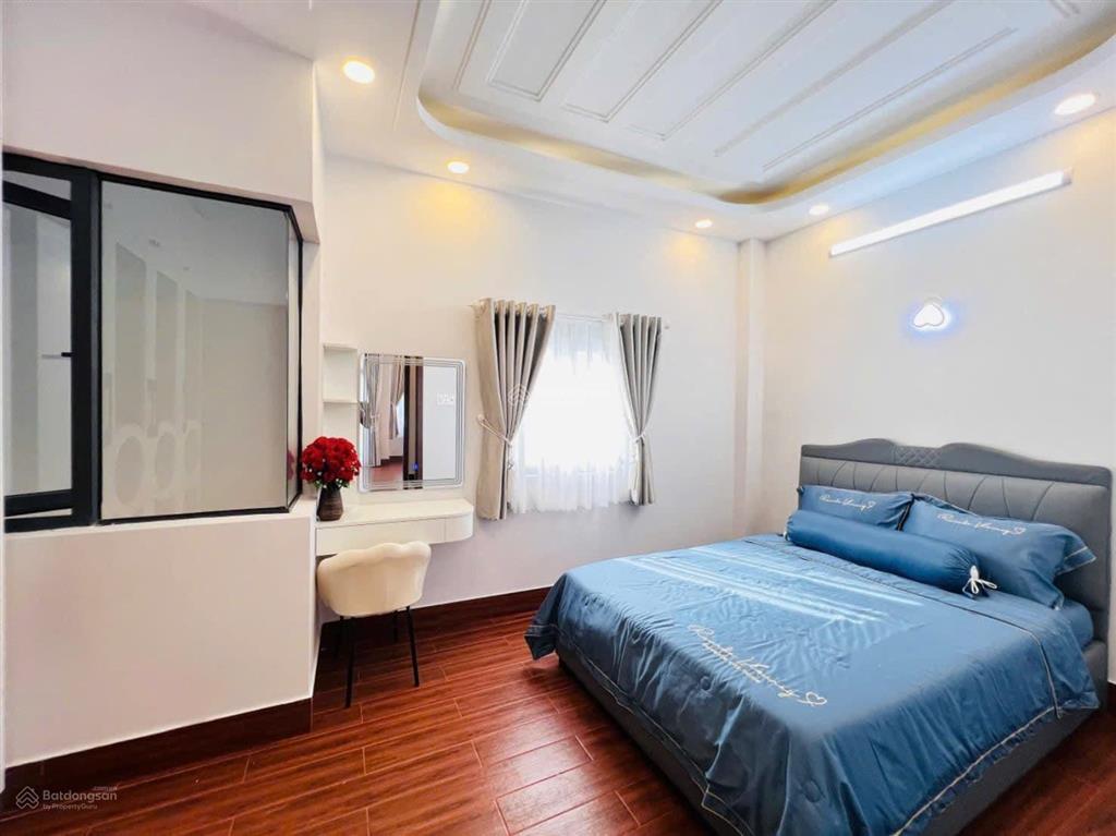 Chú chiến bán nhà tăng bạt hổ, p11, bình thạnh, gần đh văn lang, giá 4tỷ3 dt 76,5m2 thuê 27tr/th