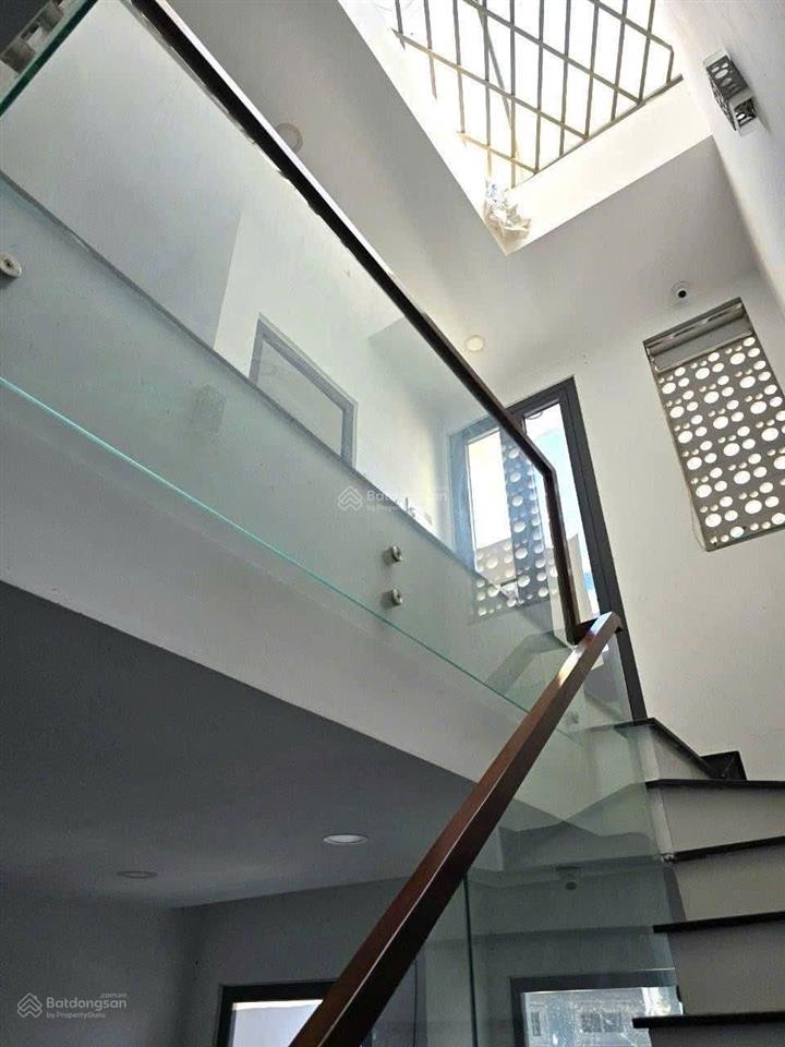 Chị thanh bán nhà đoàn văn bơ, p9, q4, gần th nguyễn văn trỗi, dt 72m2 thuê 22tr/th