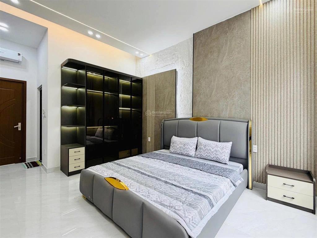 Chị thanh bán nhà đoàn văn bơ, p9, q4, gần th nguyễn văn trỗi, dt 72m2 thuê 22tr/th
