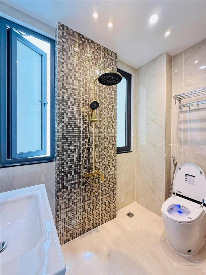 Chính chủ cần bán nhà hoàng diệu, p13, q4, giá 3tỷ990 gần trường thpt nguyễn hữu thọ, dt 71,4m2