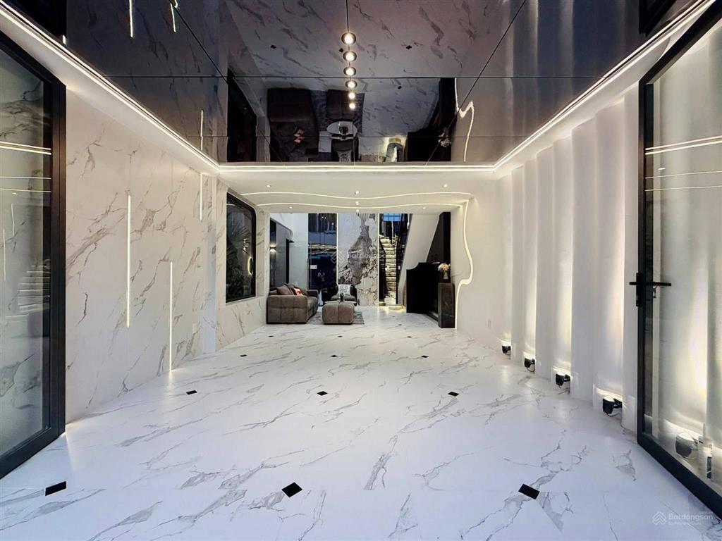 Tôi bán nhà nguyễn thị tần, rạch ông, q8 sát chợ rạch ông, giá 3tỷ860 dt 67,2m2, cho thuê 24 tr/th