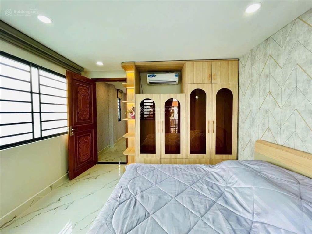 Chính chủ bán nhà lý văn phức, tân định, quận 1, gần ngay công viên lê văn tám dt 80m2