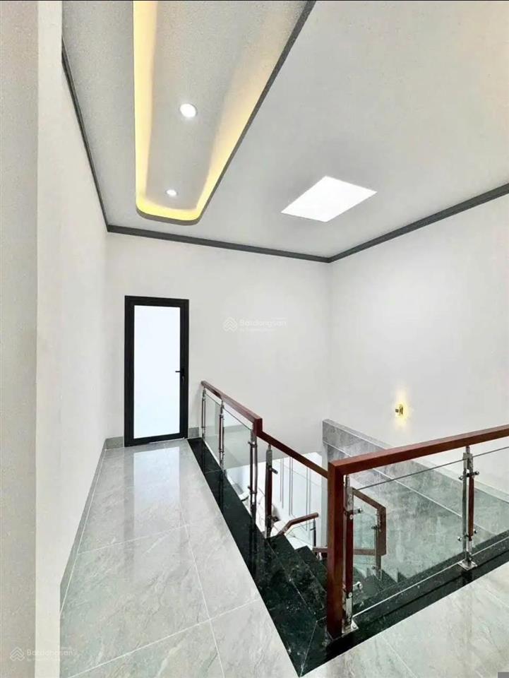 Chủ bán nhà trần phú, p4, q5 dt 72m2, gần vòng xoay lý thái tổ, cho thuê 20 triệu/th