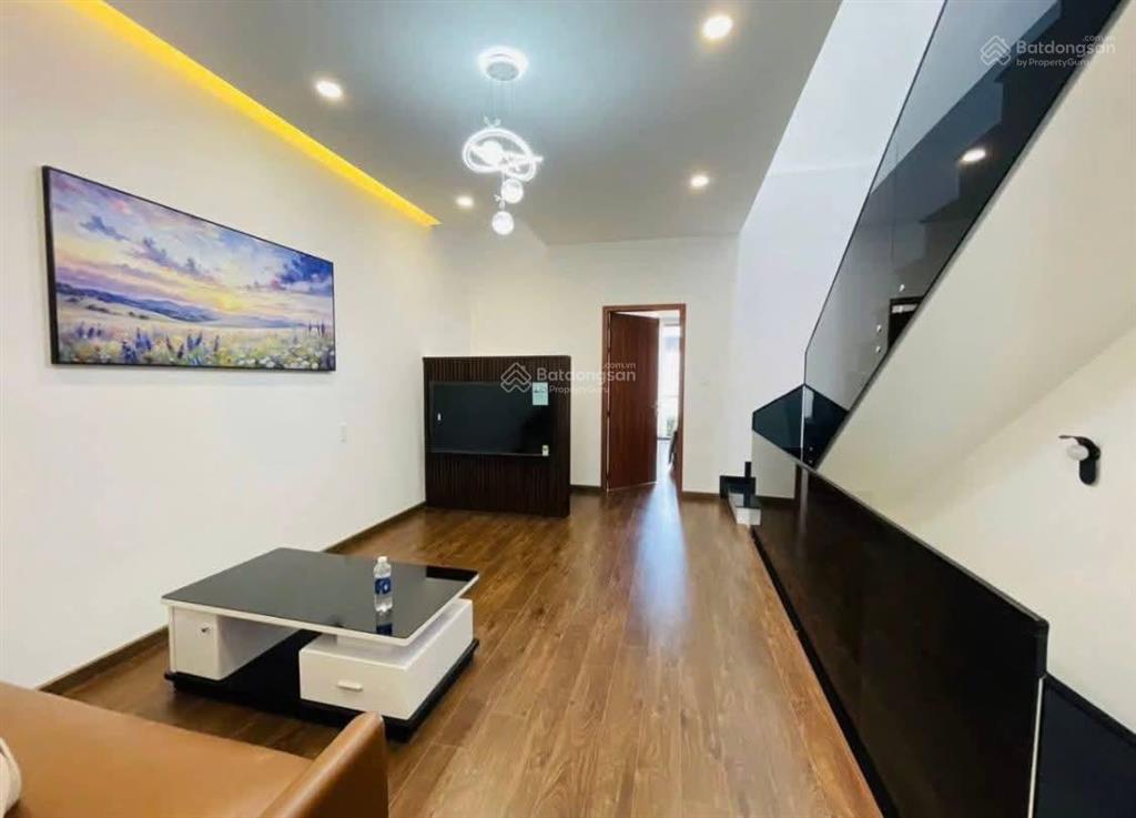 Cô xíu bán nhà phan đình phùng  phú nhuận dt 76m2 gần th cầu kiệu cho thuê 22tr/th