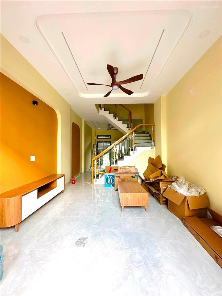 Chị hoa bán nhà bạch vân p5 q5 gần bệnh viện nhiệt đới dt 76,44m2 cho thuê 20tr/th