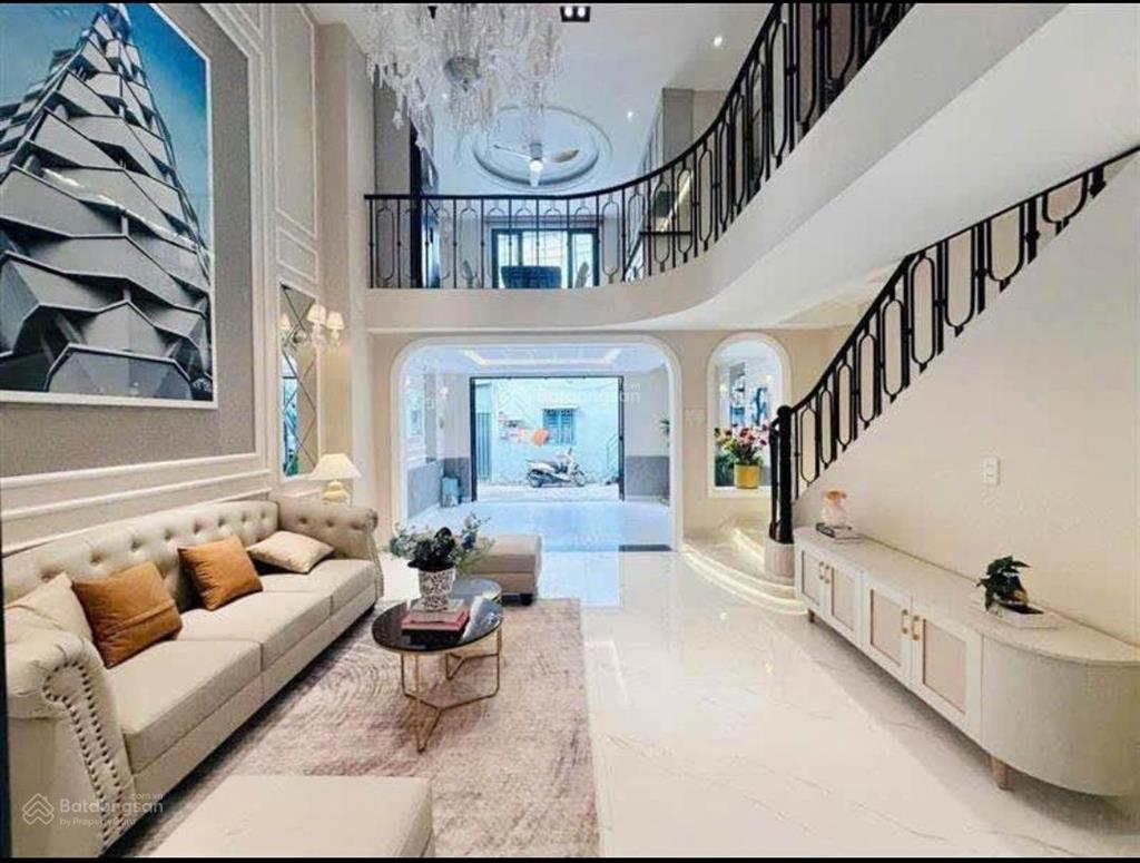Tôi cần bán nhà võ thị sáu tân định q1 gần thcs huỳnh khương ninh dt 100m2 thuê 40tr/th