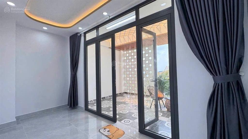 Chú hoà bán nhà tân phước, p6, q10, dt 72m2, gần chợ nhật tảo cho thuê 20tr/th